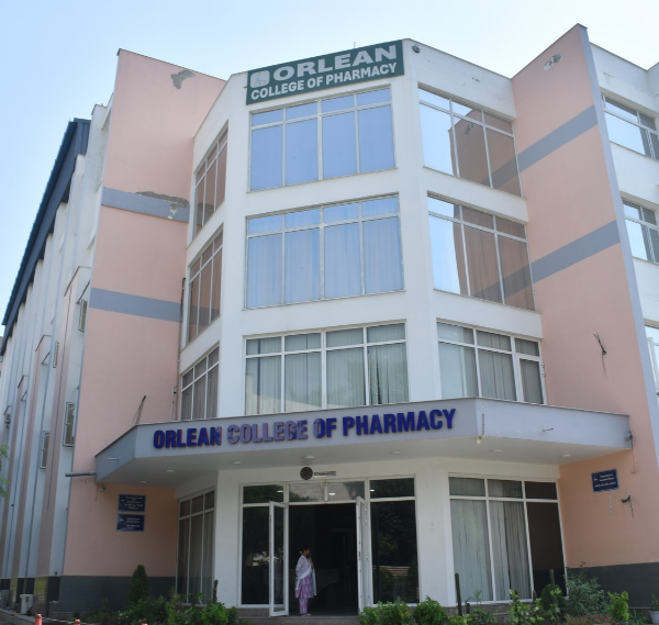 AKTU B Pharma Colleges: Questions Every Student Should Ask Before Admission